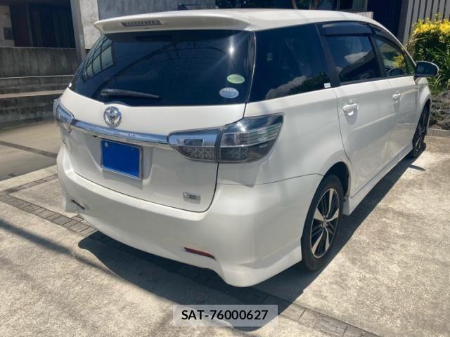 Toyota WISH 2013-08 8133115-10
