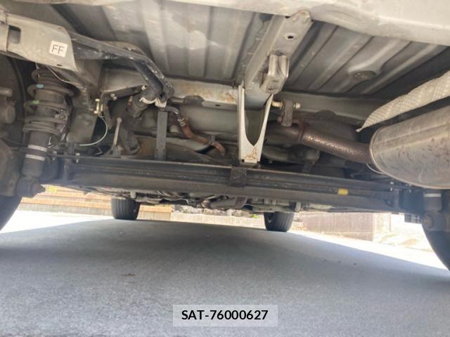 Toyota WISH 2013-08 8133115-12