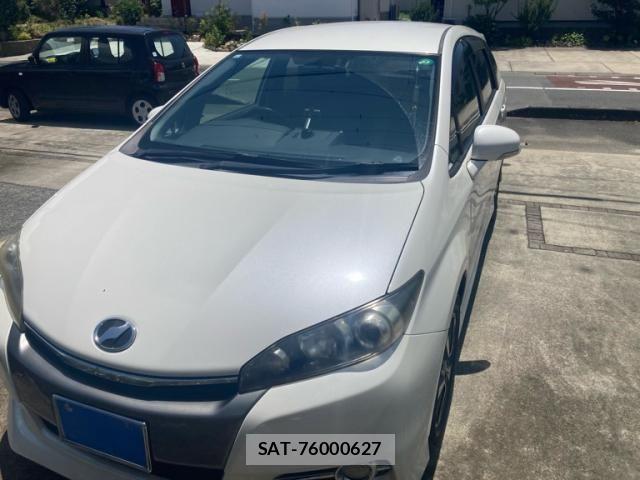 Toyota WISH 2013-08 8133115-1