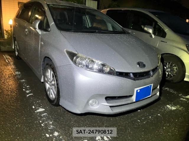 Toyota WISH 2009-08 8133116-0