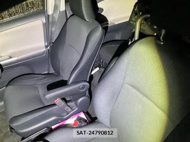 Toyota WISH 2009-08 8133116-13