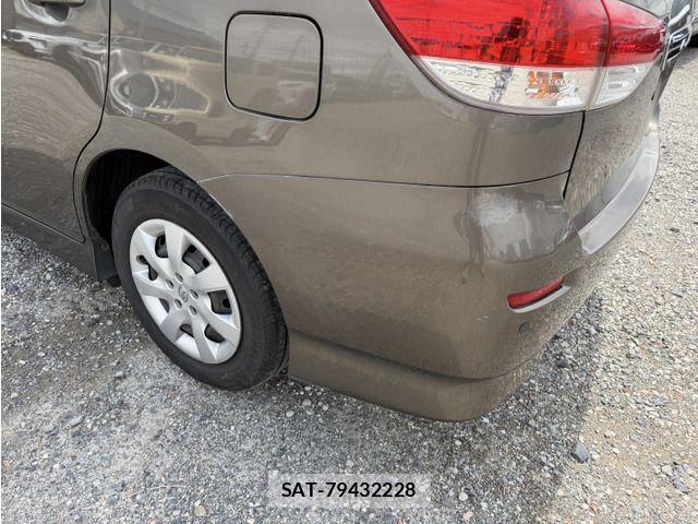 Toyota WISH 2009-06 8159571-10