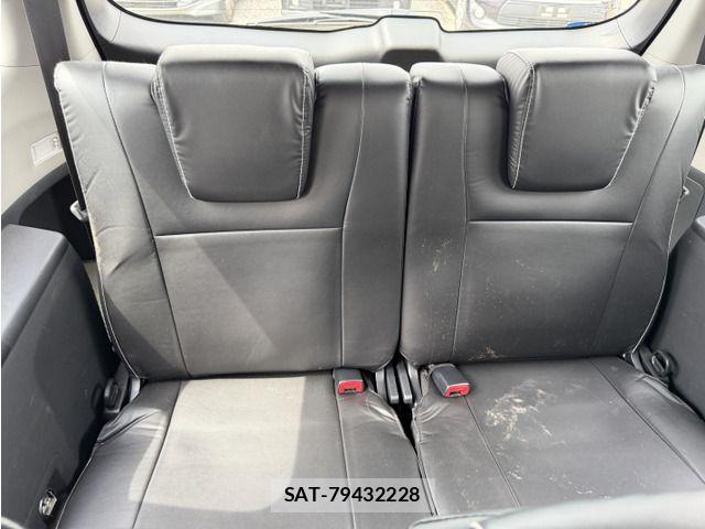 Toyota WISH 2009-06 8159571-16