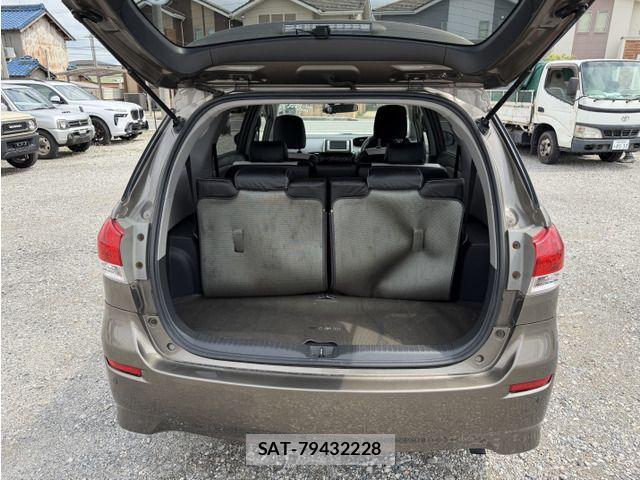 Toyota WISH 2009-06 8159571-18