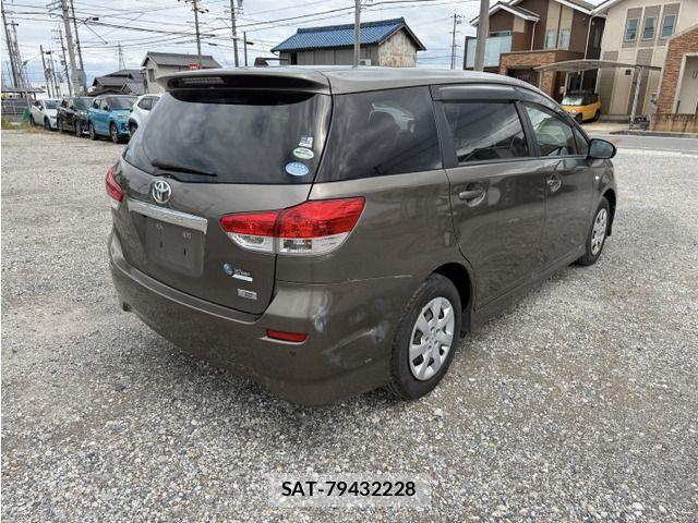 Toyota WISH 2009-06 8159571-1
