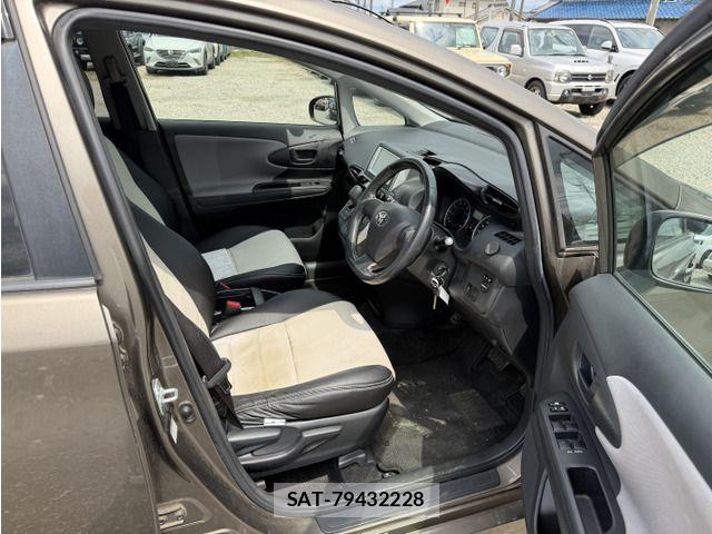 Toyota WISH 2009-06 8159571-2