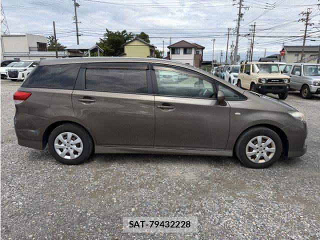 Toyota WISH 2009-06 8159571-7