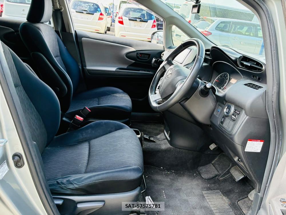 Toyota WISH 2010-06 8156574-11