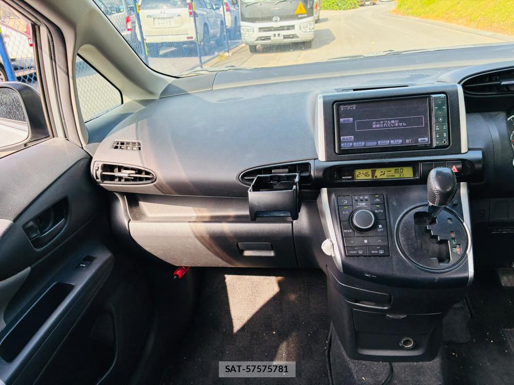 Toyota WISH 2010-06 8156574-17
