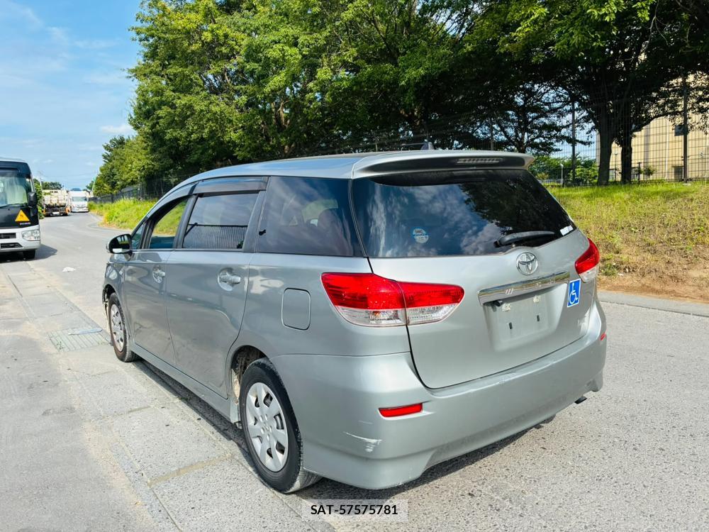 Toyota WISH 2010-06 8156574-2