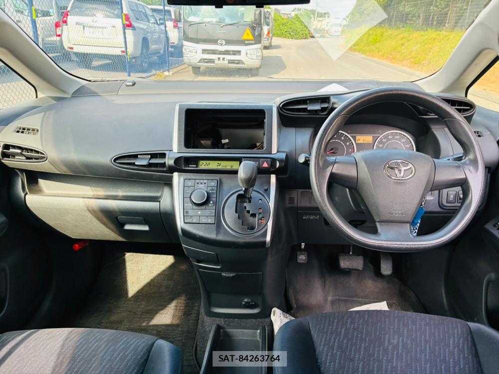 Toyota WISH 2010-03 8169418-12