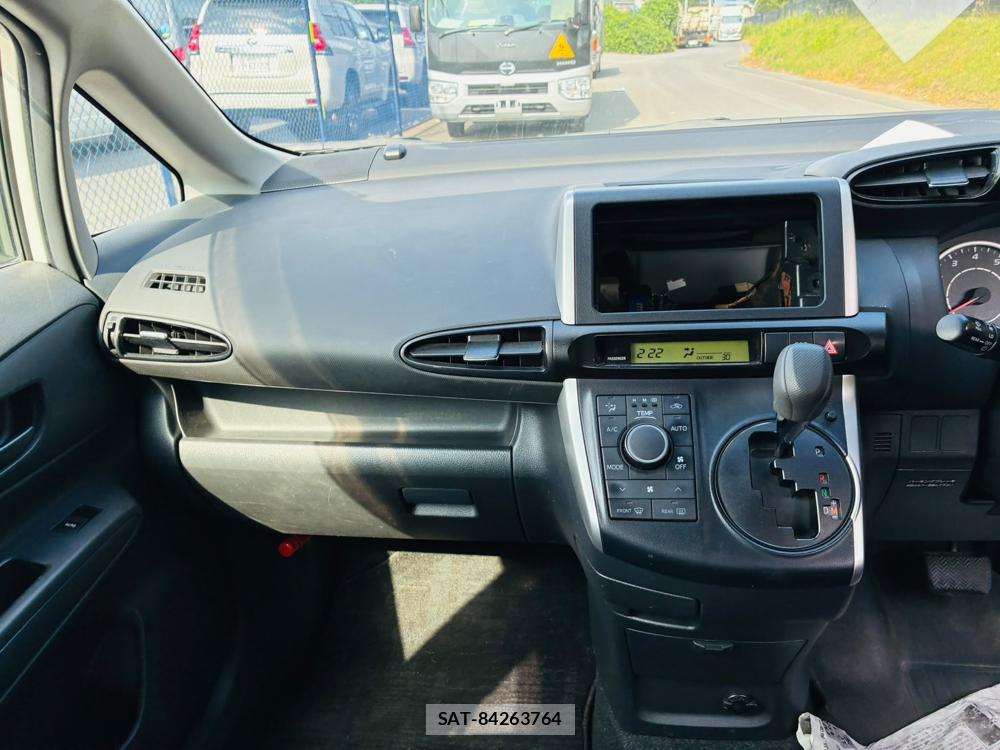Toyota WISH 2010-03 8169418-17