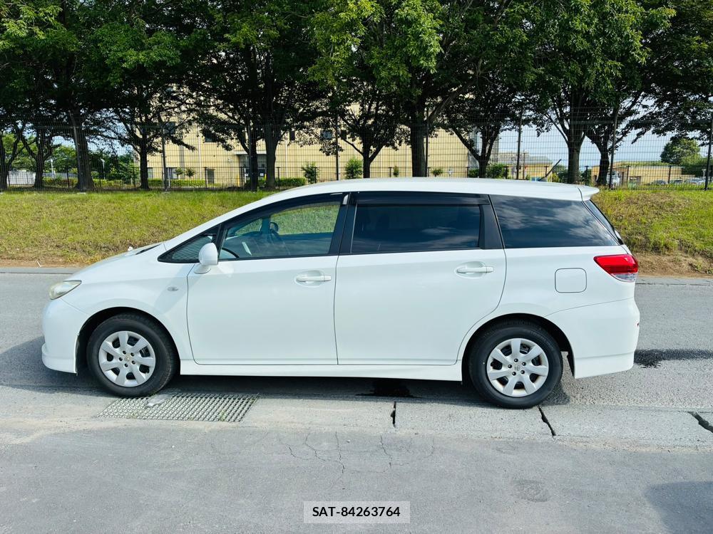 Toyota WISH 2010-03 8169418-1