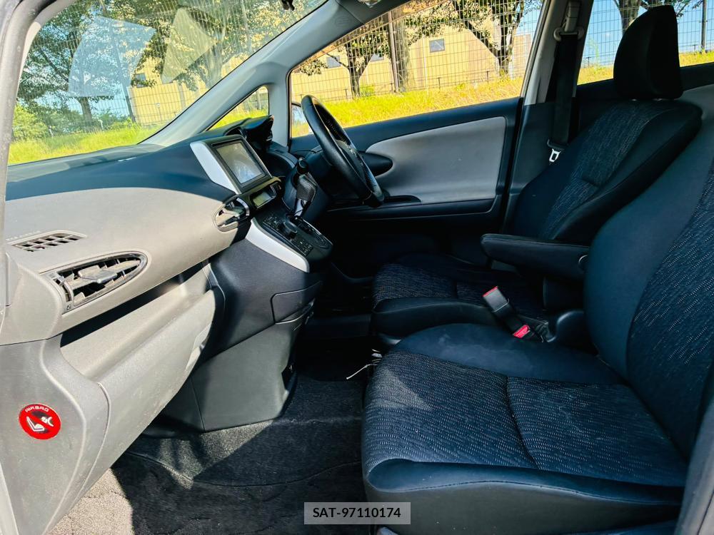 Toyota WISH 2011-12 8199623-10