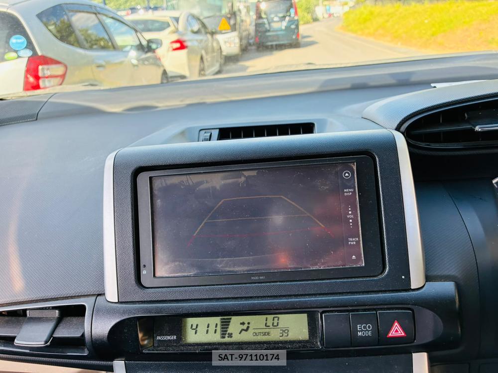 Toyota WISH 2011-12 8199623-18
