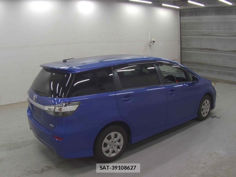 Toyota WISH 2013-09 8226319-1