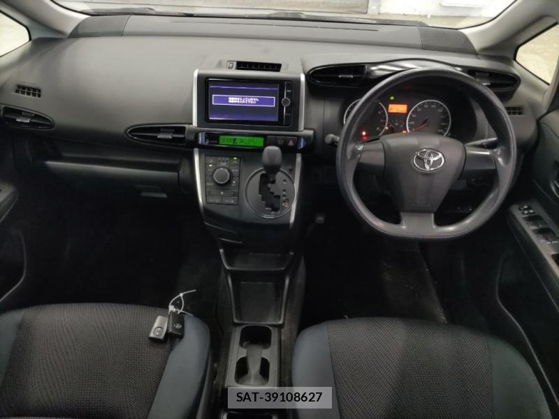 Toyota WISH 2013-09 8226319-4