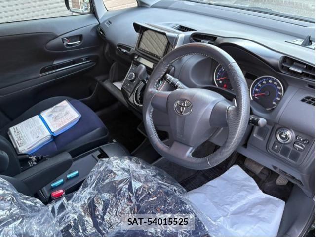 Toyota WISH 2016-04 8232496-14