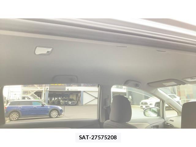 Toyota WISH 2012-03 8232495-9