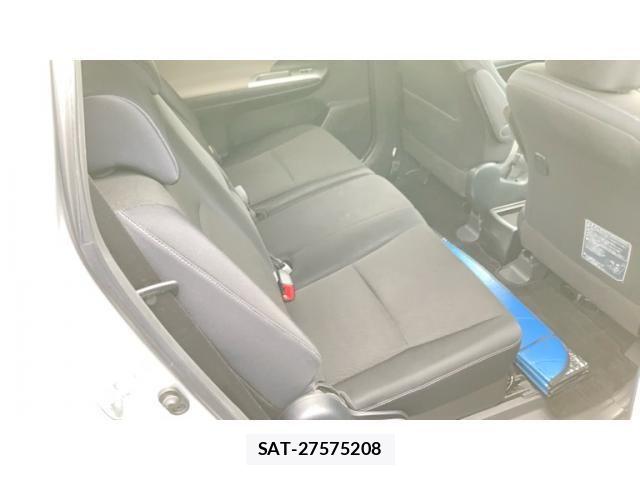 Toyota WISH 2012-03 8232495-8