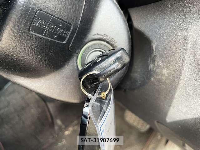 Toyota WISH 2007-01 8232497-4