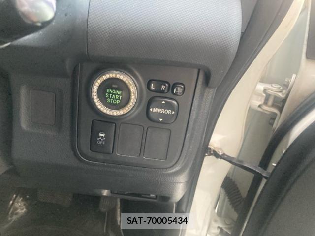 Toyota WISH 2012-03 8247225-9