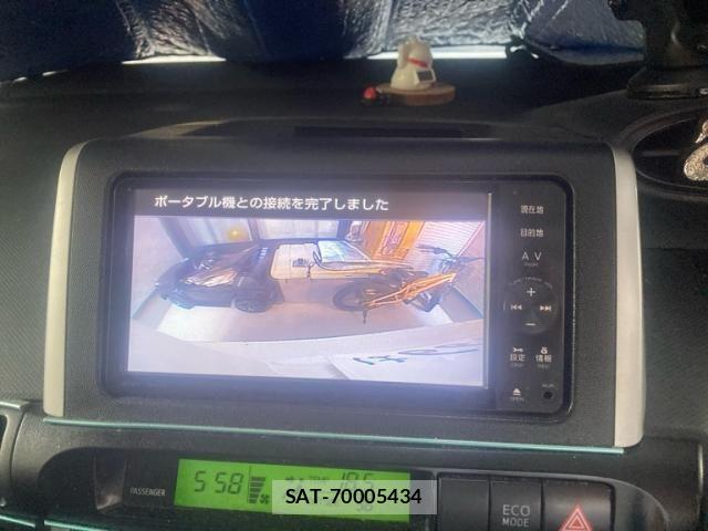 Toyota WISH 2012-03 8247225-17