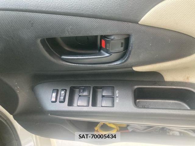Toyota WISH 2012-03 8247225-8