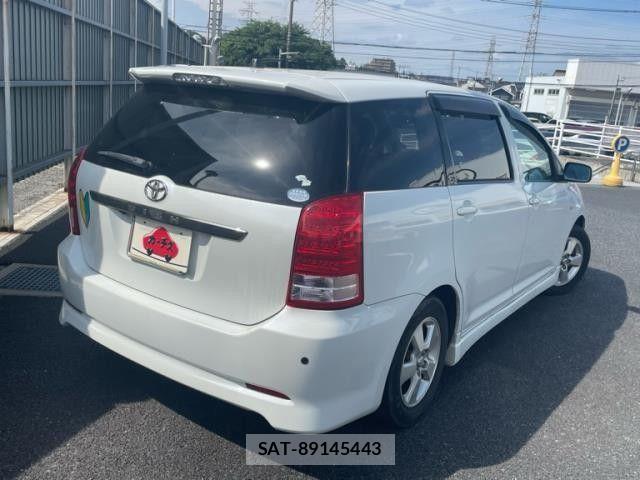 Toyota WISH 2005-10 8247223-2
