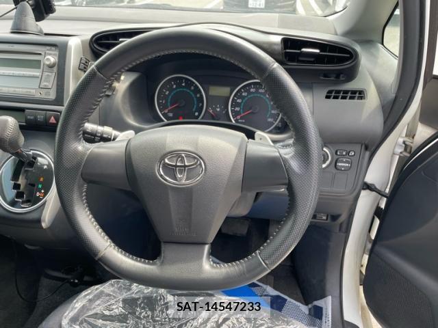 Toyota WISH 2009-10 8247224-13