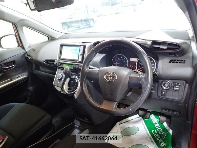 Toyota WISH 2011-08 8247222-1