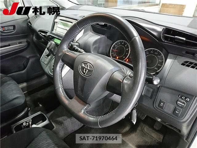 Toyota WISH 2010-08 8252228-3