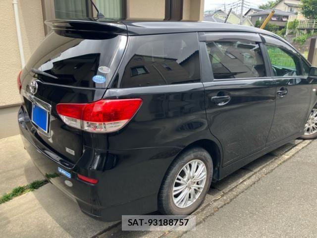 Toyota WISH 2009-10 8318235-4