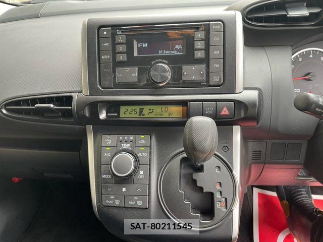 Toyota WISH 2017-06 8318228-7