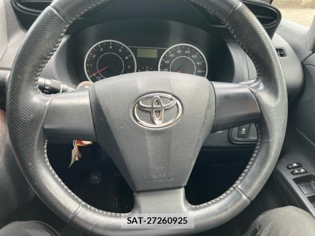 Toyota WISH 2011-08 8318237-10