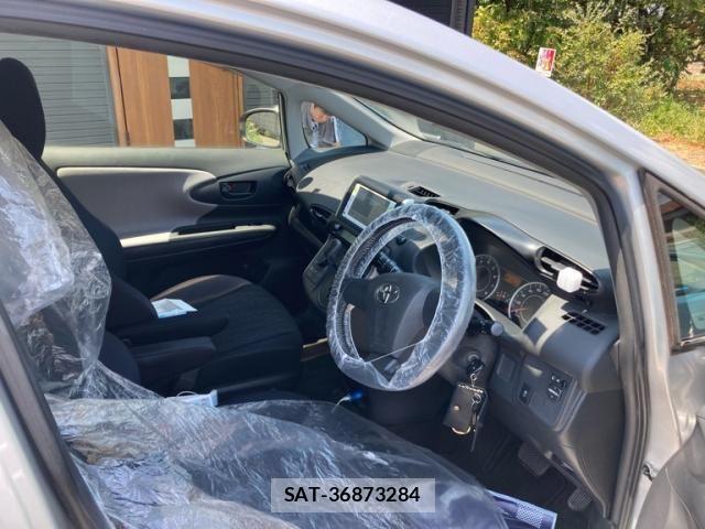 Toyota WISH 2011-09 8318233-11