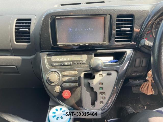 Toyota WISH 2003-01 8318232-14