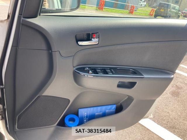 Toyota WISH 2003-01 8318232-16