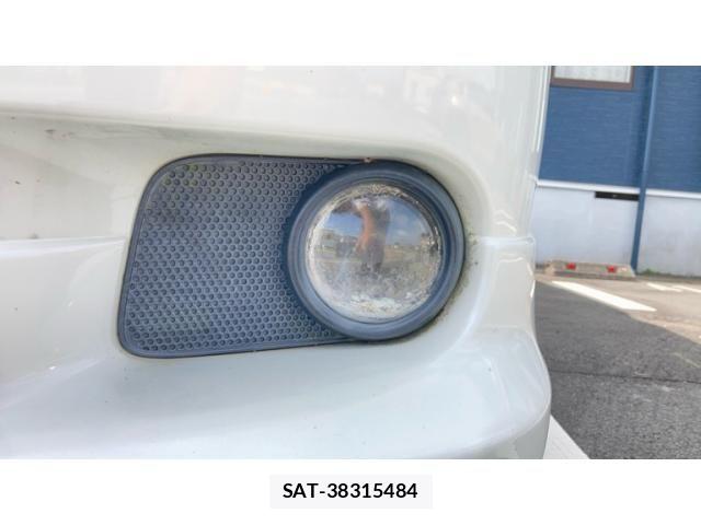 Toyota WISH 2003-01 8318232-22