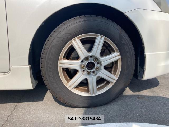 Toyota WISH 2003-01 8318232-3