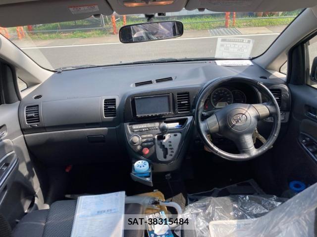 Toyota WISH 2003-01 8318232-6