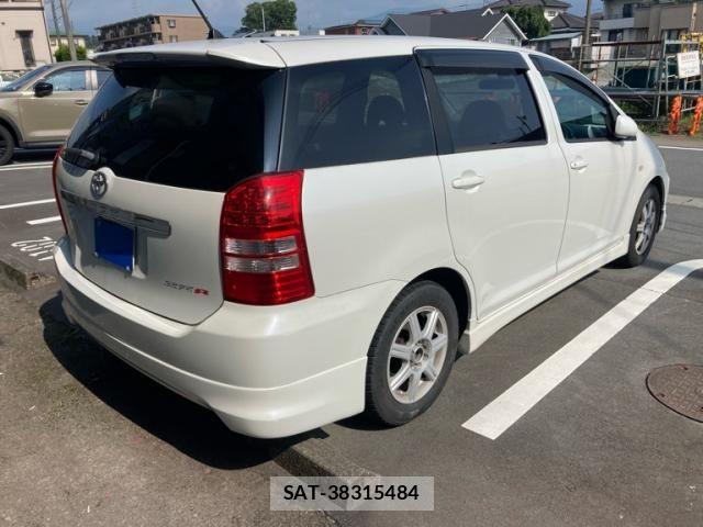 Toyota WISH 2003-01 8318232-8