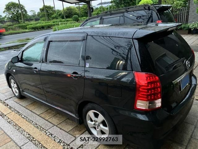 Toyota WISH 2007-09 8318236-3