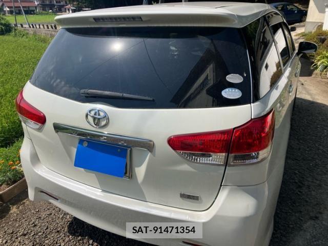 Toyota WISH 2011-11 8318234-3