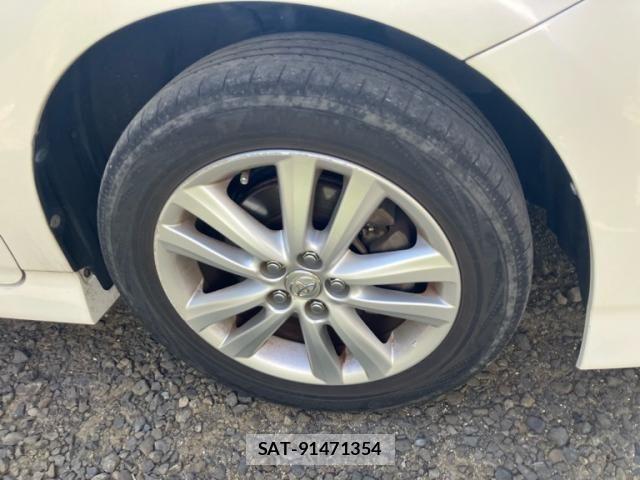 Toyota WISH 2011-11 8318234-5
