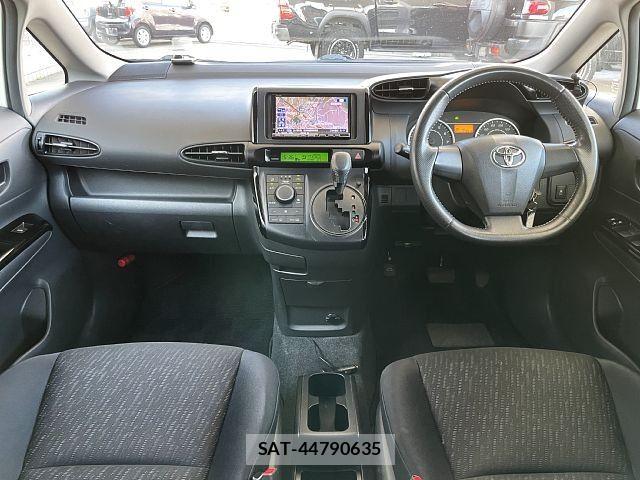 Toyota WISH 2011-07 8318229-1