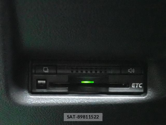 Toyota WISH 2013-11 8338583-17