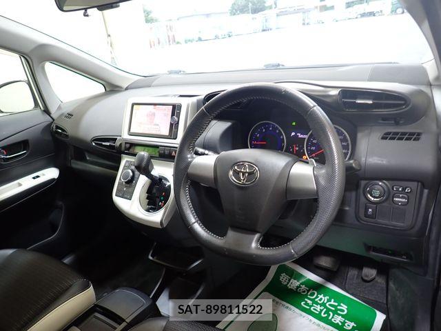Toyota WISH 2013-11 8338583-1