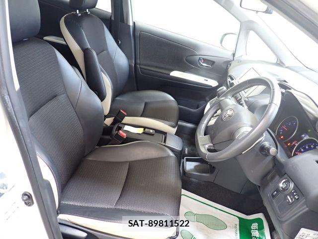 Toyota WISH 2013-11 8338583-20