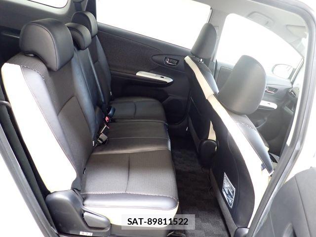 Toyota WISH 2013-11 8338583-21